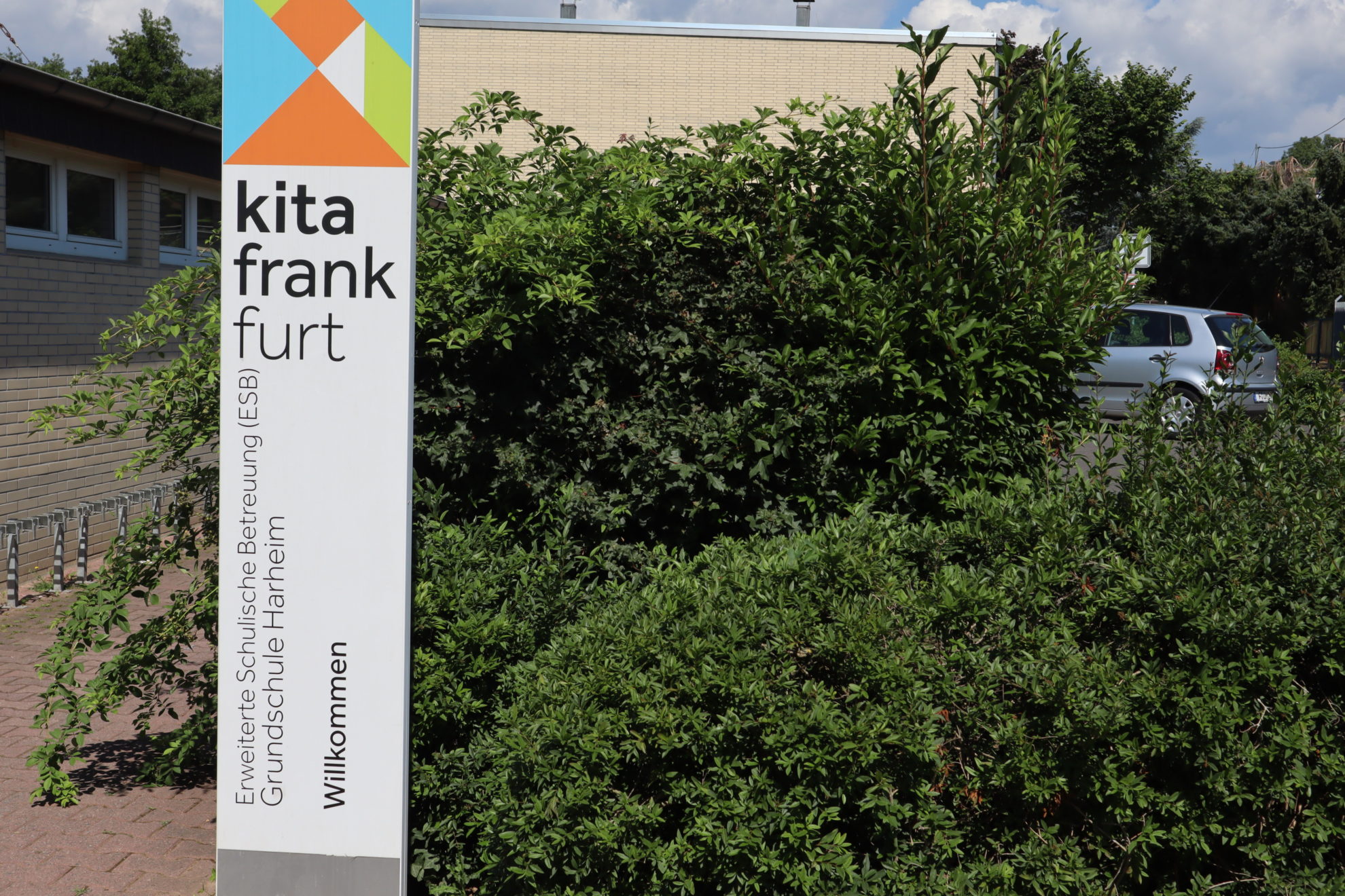 Schild ESB Grundschule Harheim